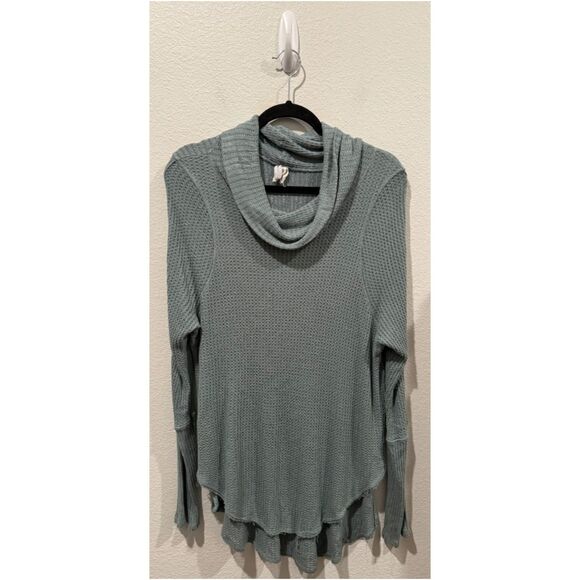 WE THE FREE Kristina Drippy Cowl Neck Flowy Thermal Top - Picture 2 of 4